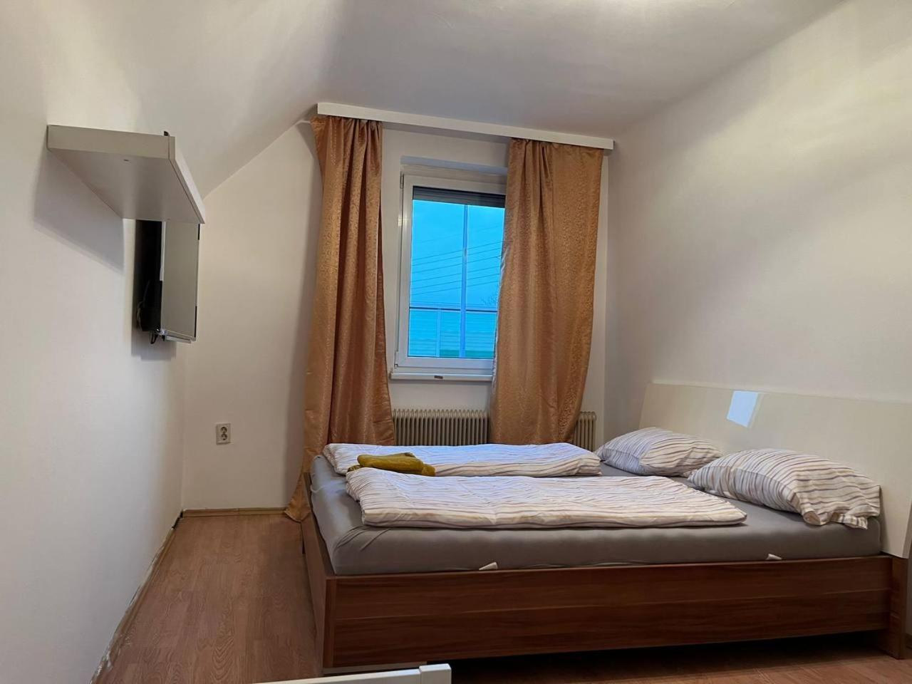 Cozy Rooms In An Elegant House فيينا المظهر الخارجي الصورة