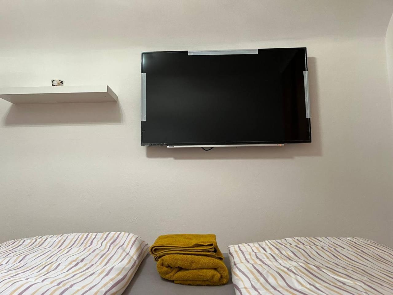 Cozy Rooms In An Elegant House فيينا المظهر الخارجي الصورة